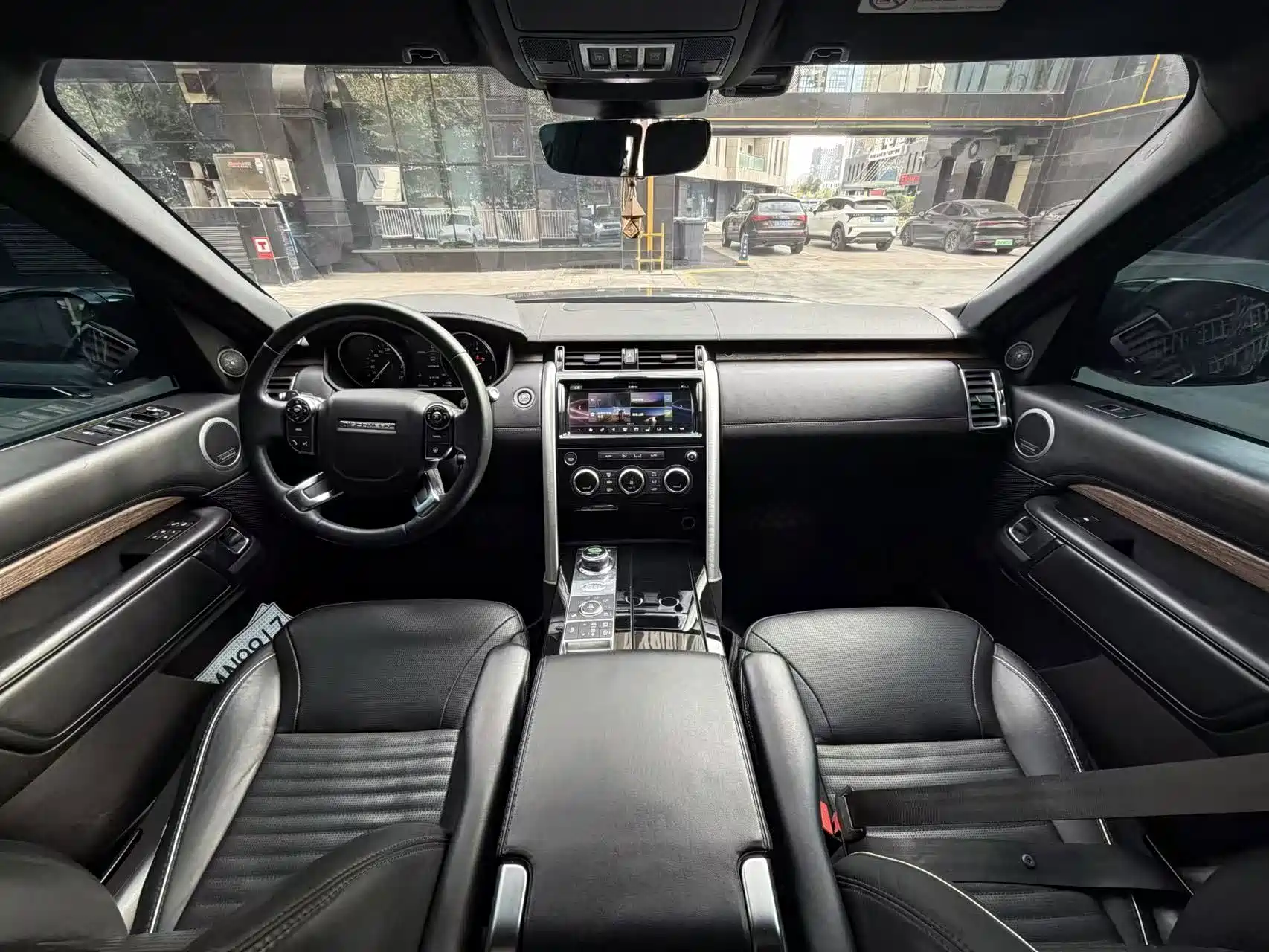 Фото 5 - Land Rover Discovery