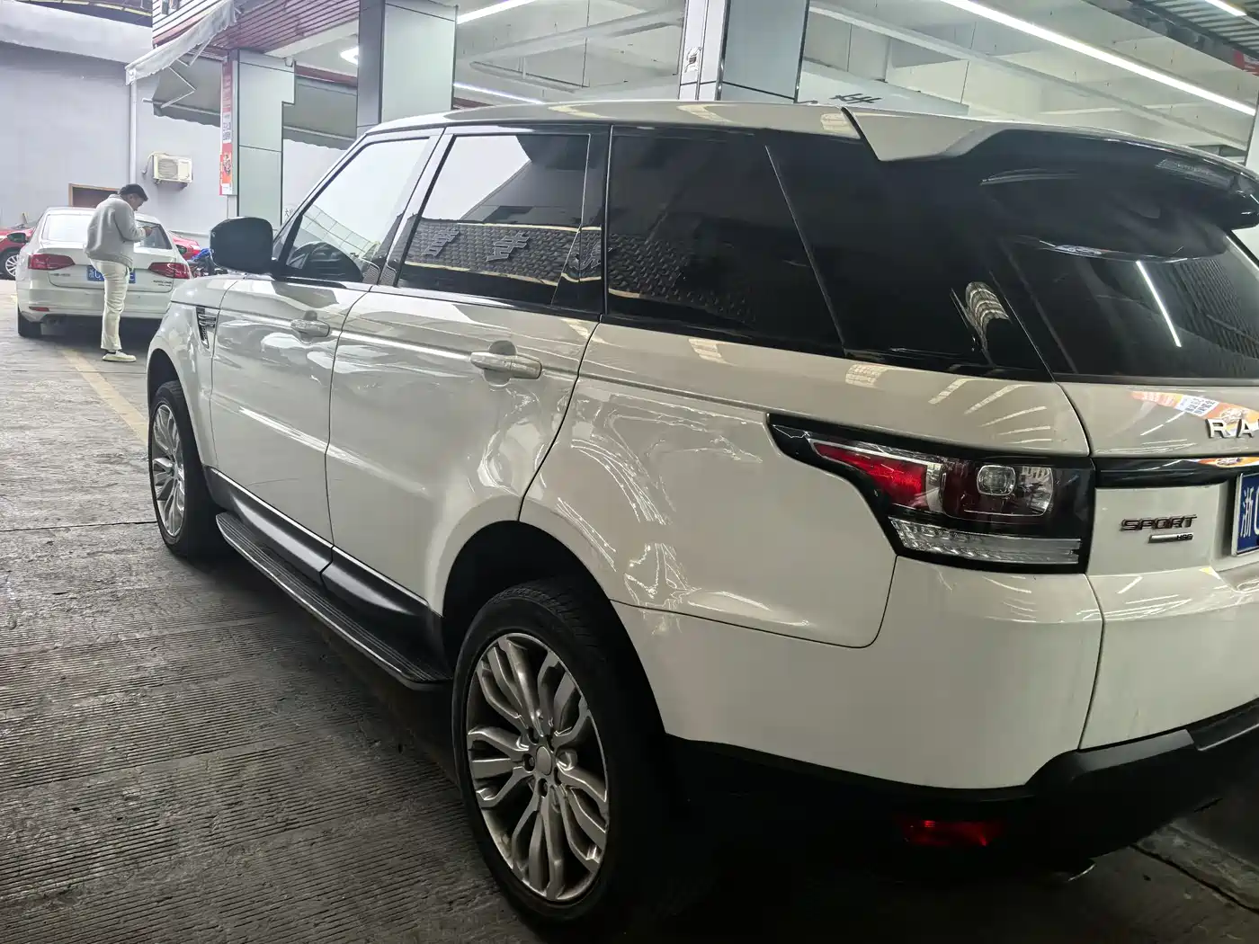 Land Rover Range Rover Sport 2014 3.0 SC V6 HSE DYNAMIC фото 5
