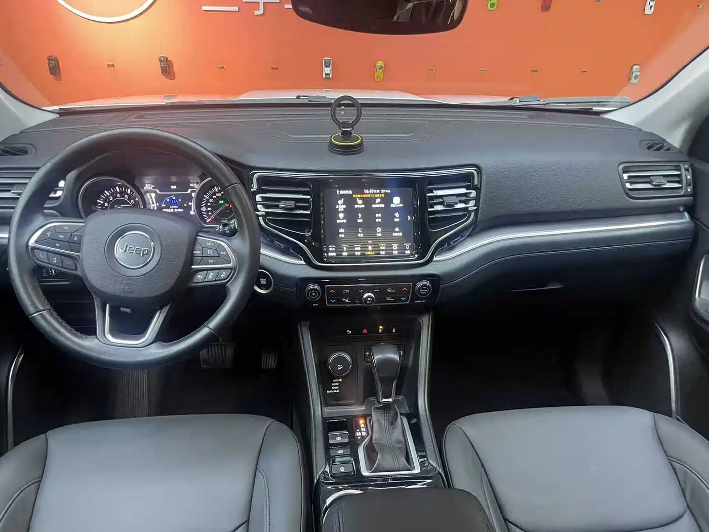 JEEP GRAND COMMANDER