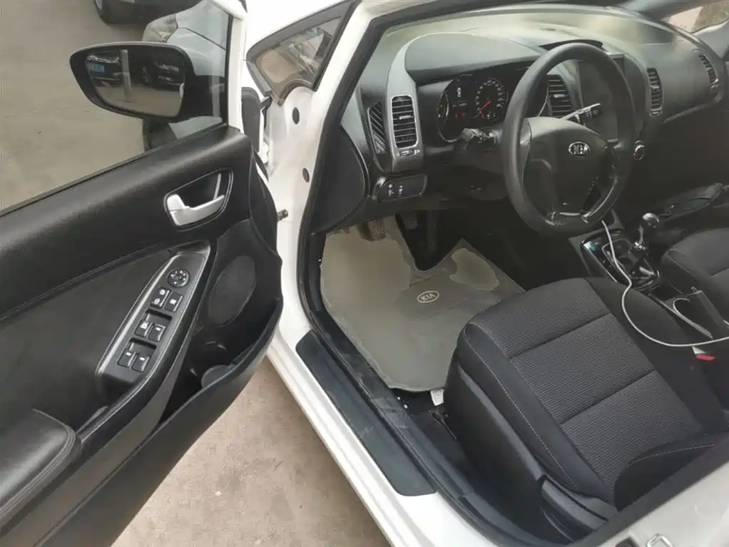 Kia K3 2016 1.6L Manual GL фото 16