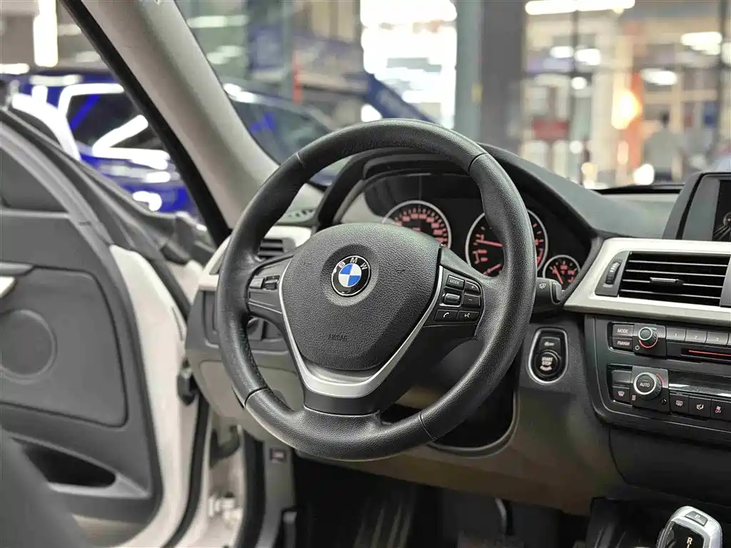 BMW 3 Series GT 2016 320i Fashion Style фото 11