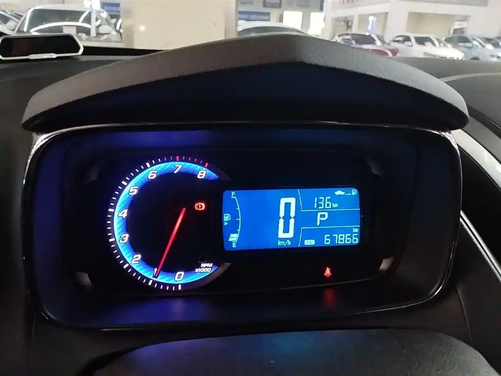 Chevrolet Trax 2016 1.4T Automatic 2WD Comfort Sunroof Edition фото 12
