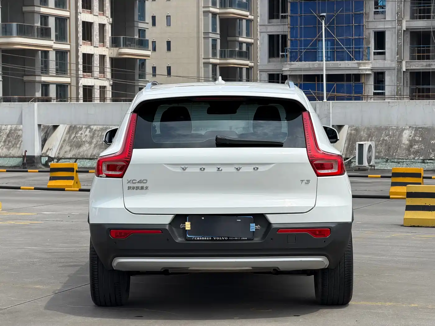 Фото 11 - Volvo XC40