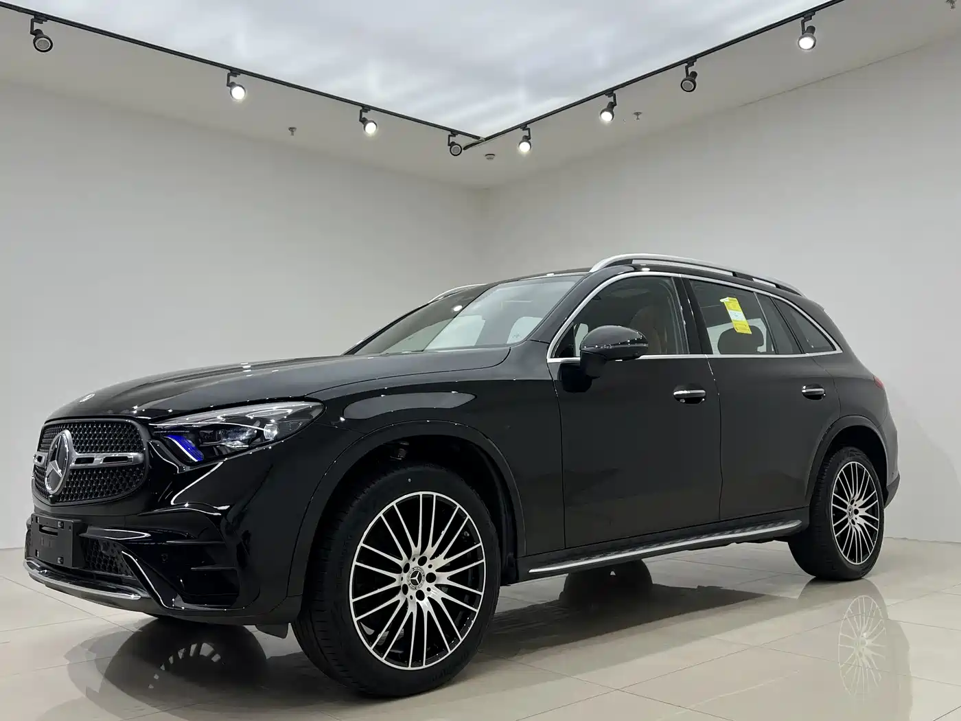 2026 Mercedes-Benz GLC