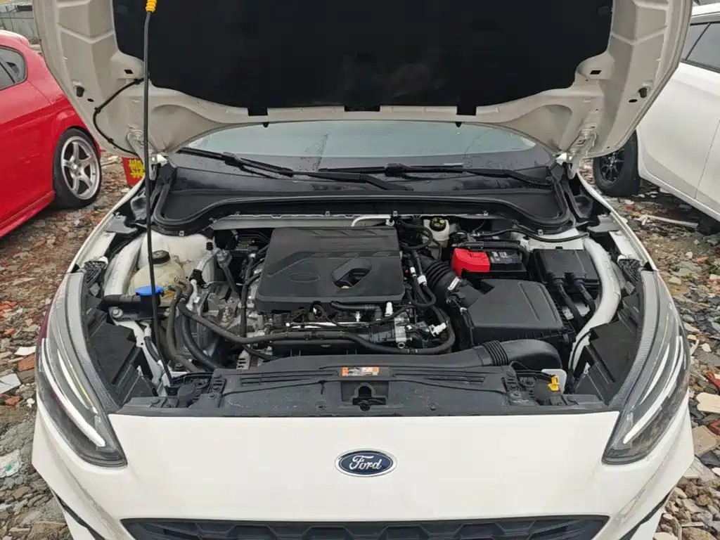 Ford Focus 2022 2021 Hatchback EcoBoost 180 Auto Trend