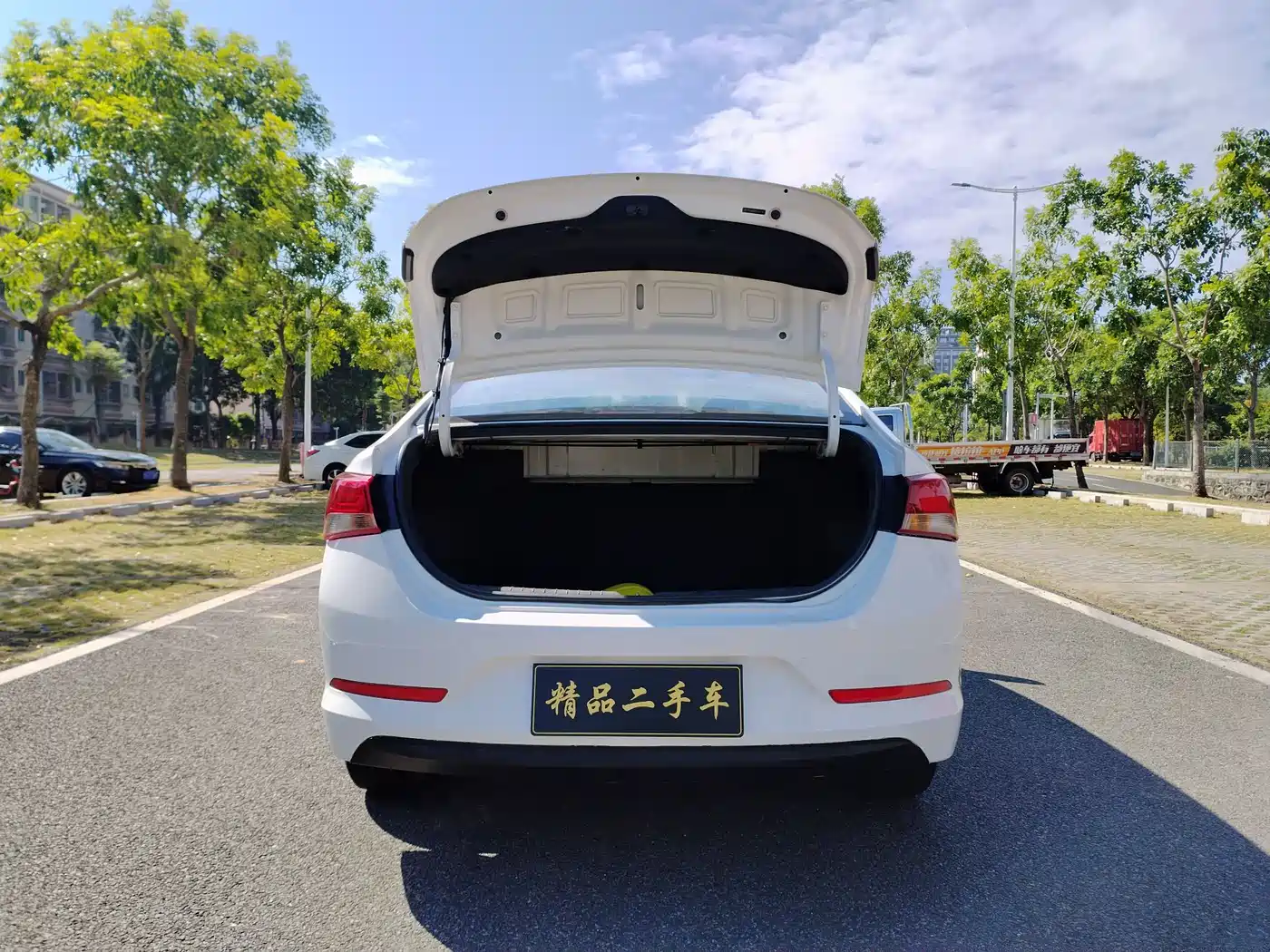 Hyundai Verna 2016 1.4L Automatic Cool Edition GLS фото 17