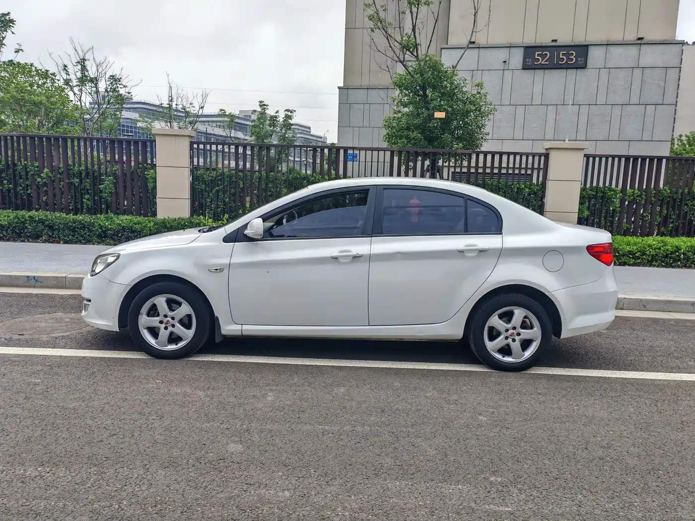 Roewe 350 2014 2013 350S 1.5L Automatic Express Edition