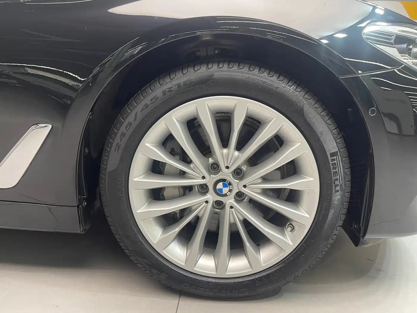 BMW 5 Series 2020 530Li Leading Luxury Package фото 25