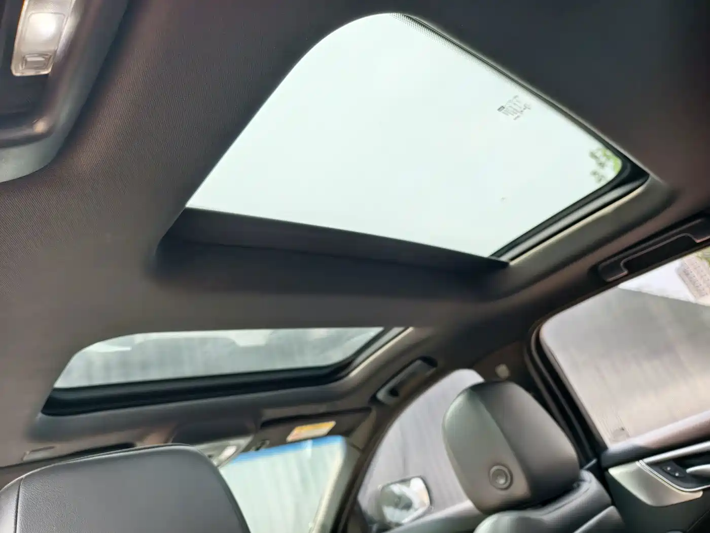 Фото 18 - Cadillac CT5