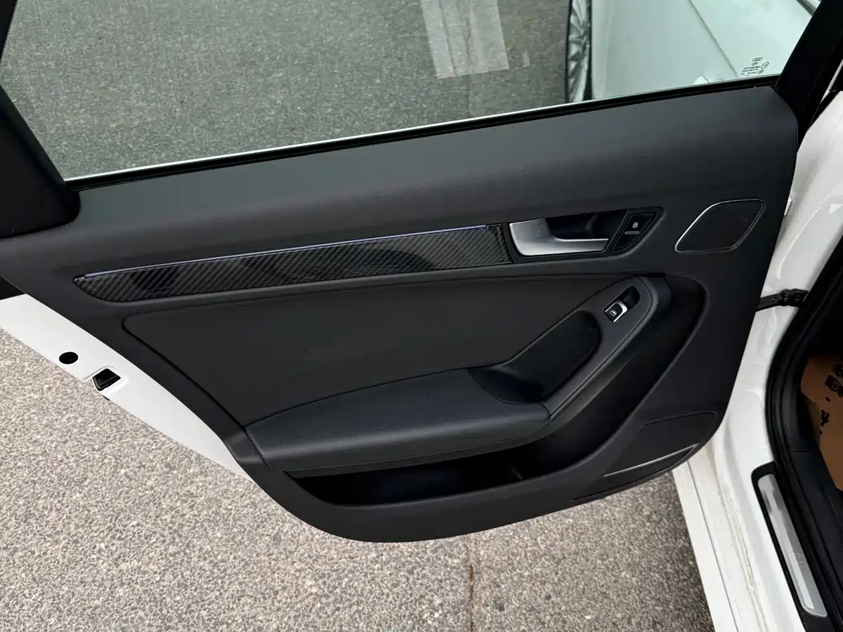 Фото 7 - Audi A4L
