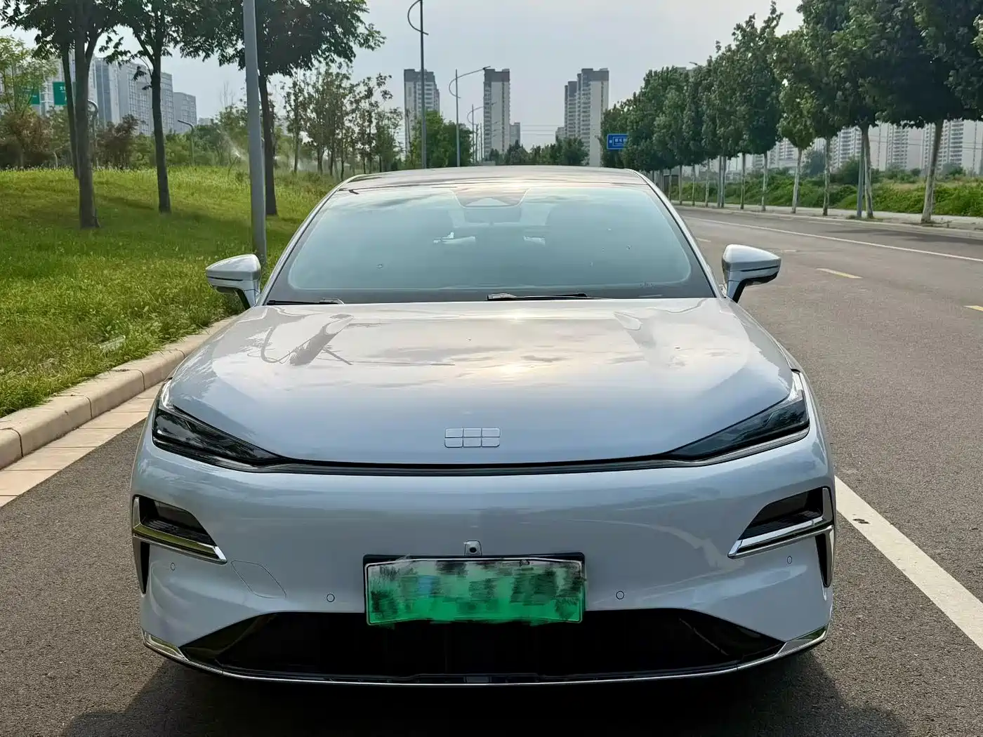 Geely Galaxy Galaxy Xingyao 8 2025 2025 130km EM-i Premium Edition