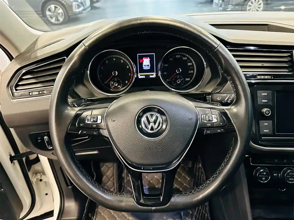 Volkswagen Tiguan L 2019 330TSI Automatic 2WD Panorama Comfort Edition China VI фото 12