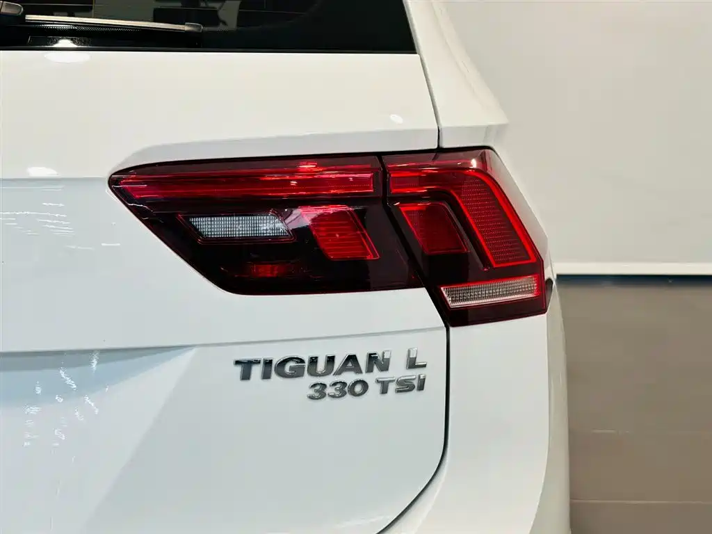 Volkswagen Tiguan L 2019 330TSI Automatic 2WD Panorama Comfort Edition China VI фото 16