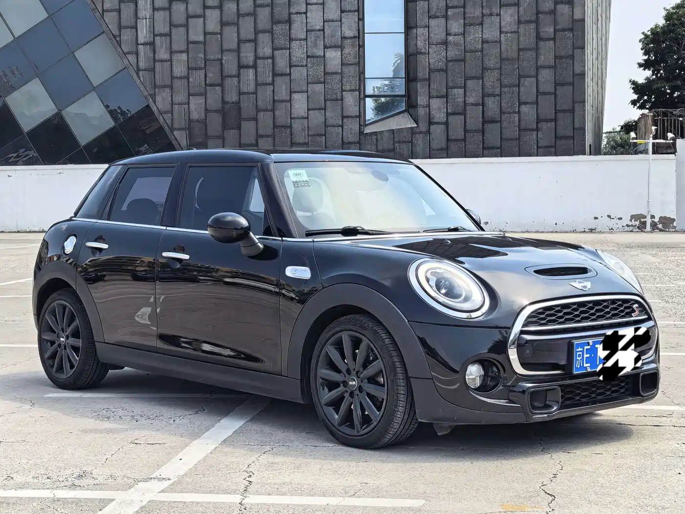 Фото 3 - MINI MINI