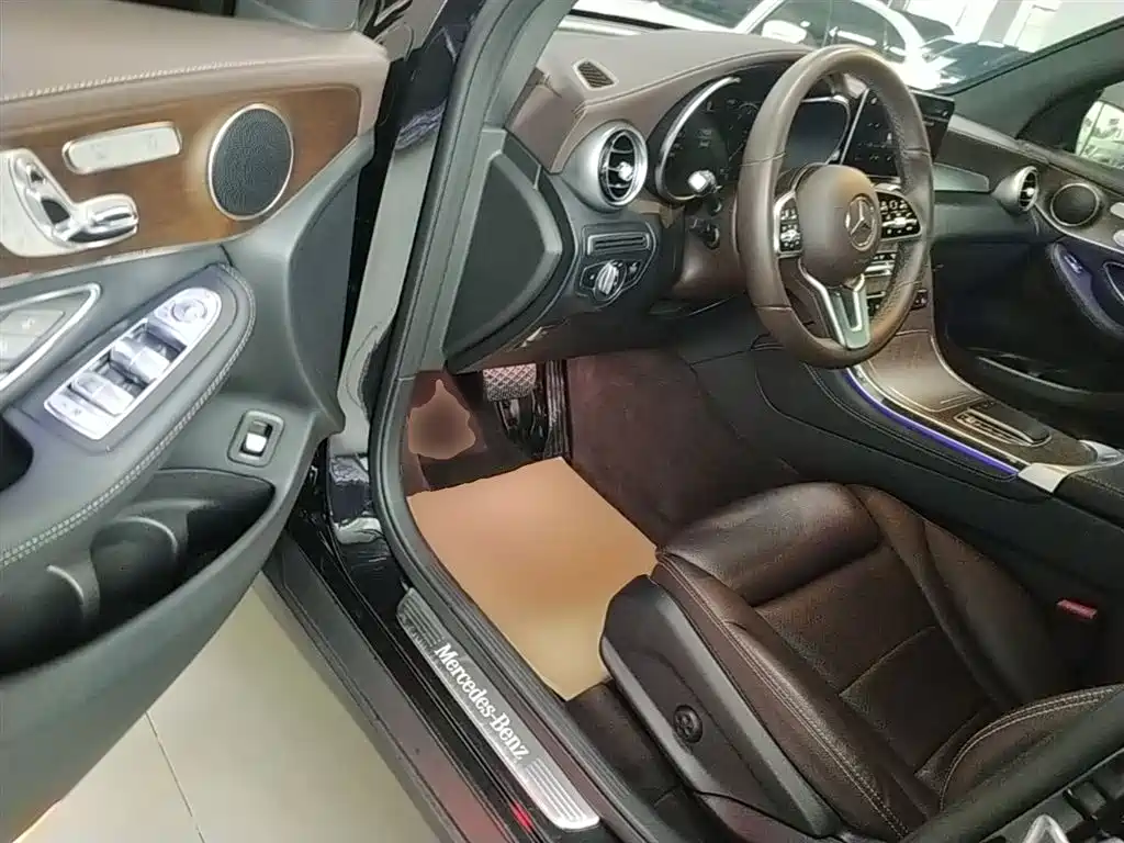 Mercedes-Benz GLC 2021 GLC 260 L 4MATIC Luxury фото 16