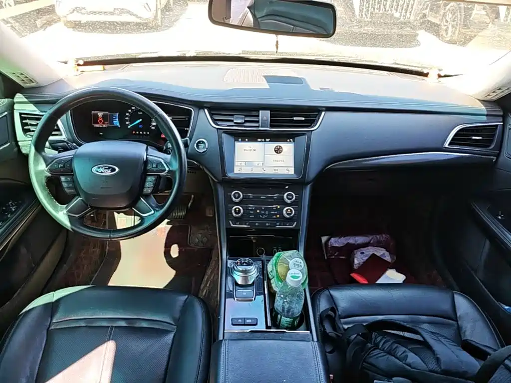 Фото 10 - Ford Taurus