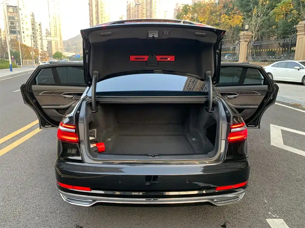 Audi A8 2019 Plus A8L 50 TFSI quattro Comfort фото 8