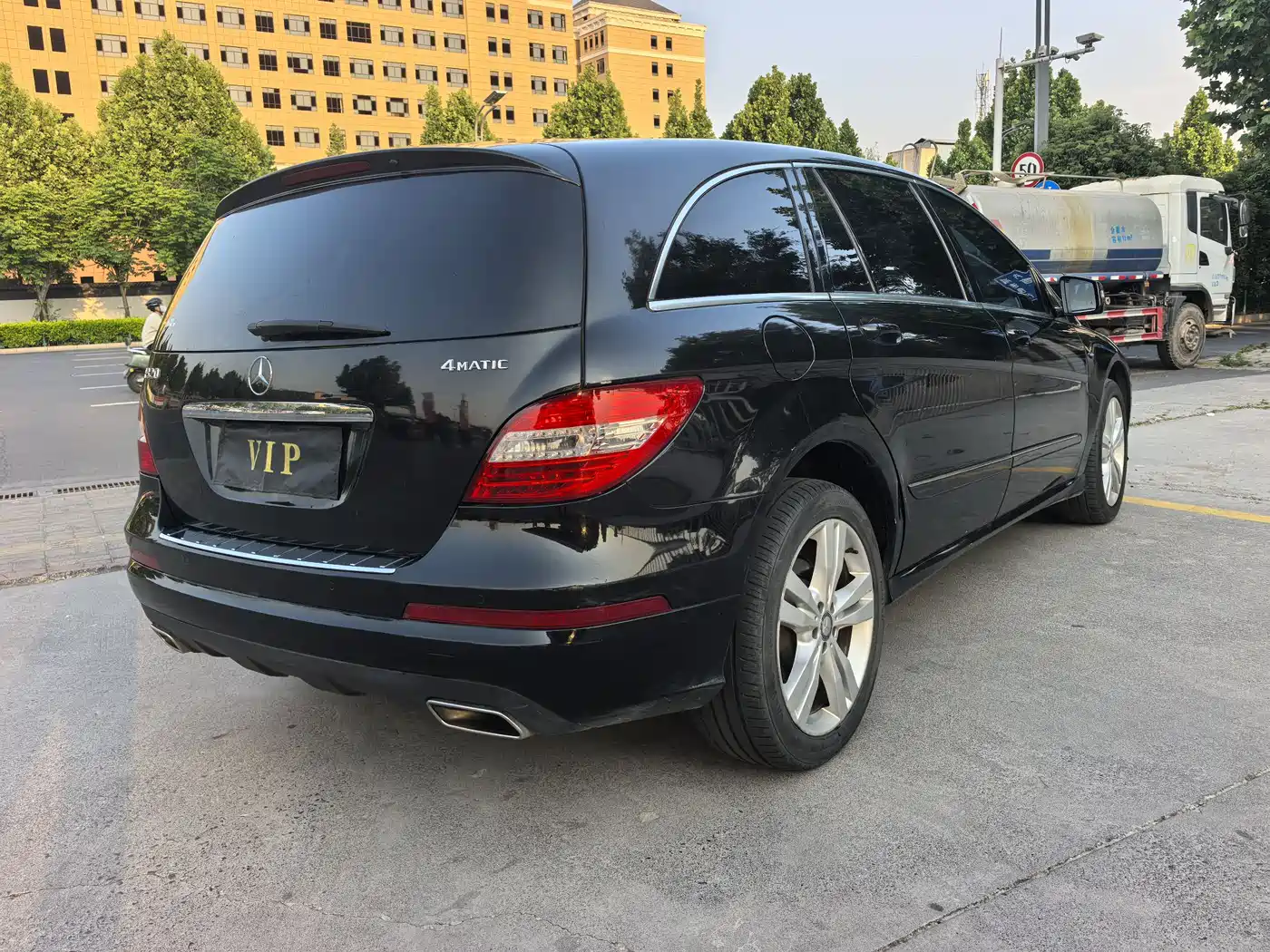 Mercedes-Benz R-Class 2017 R 320 4MATIC Luxury Collector's Edition фото 8