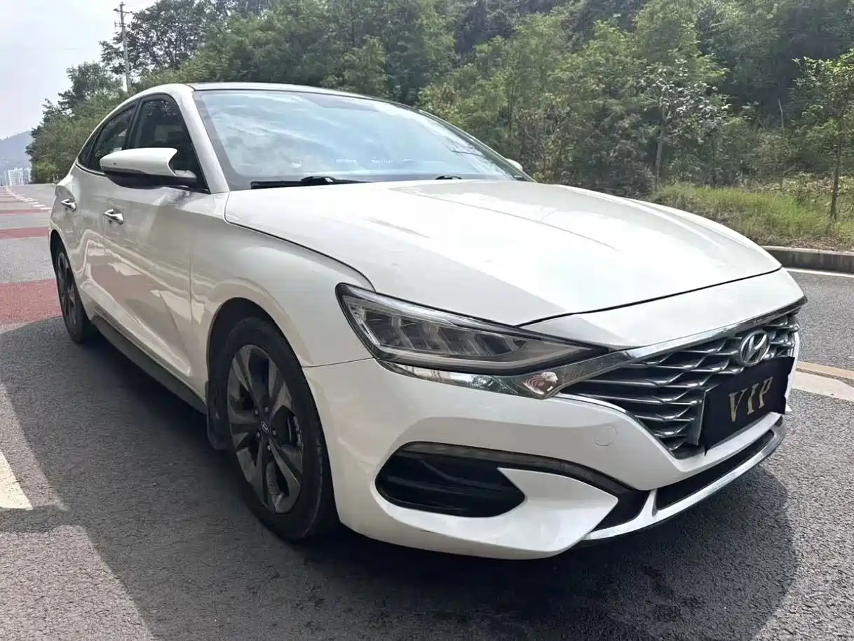 Hyundai Fista 2019 280TGDi Smart Speed Edition China VI фото 3