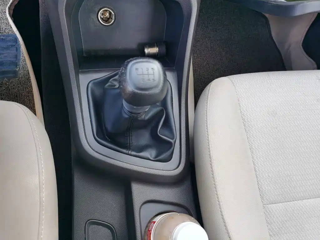 Wuling Motors Wuling Hongguang V 2025 2022 1.5L Dynamic Edition Hydraulic Power Steering LAR