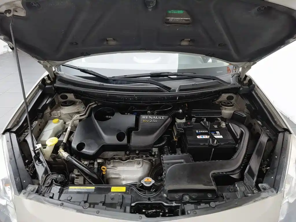 Renault Koleos (Import) 2010 2010 2.5L 4WD Comfort