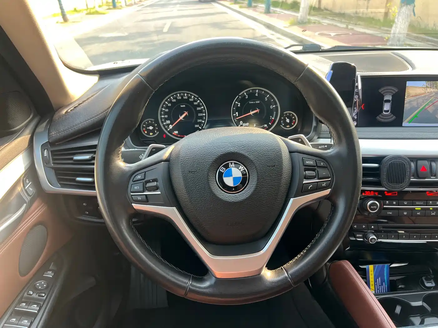 Фото 10 - BMW X6
