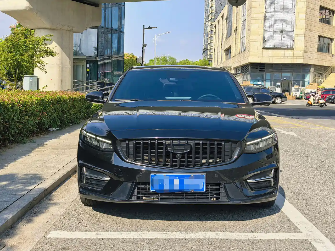 Фото 2 - Geely Preface