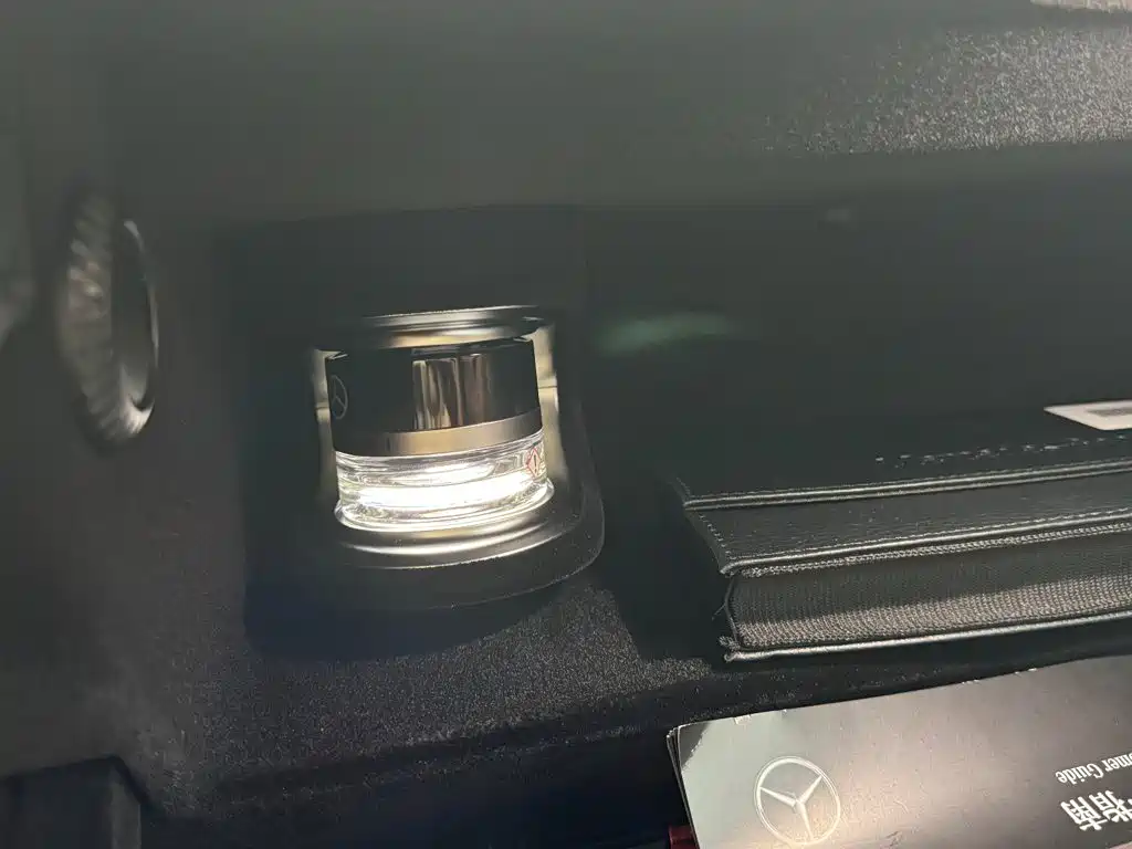 Фото 25 - Mercedes-Benz S-Class