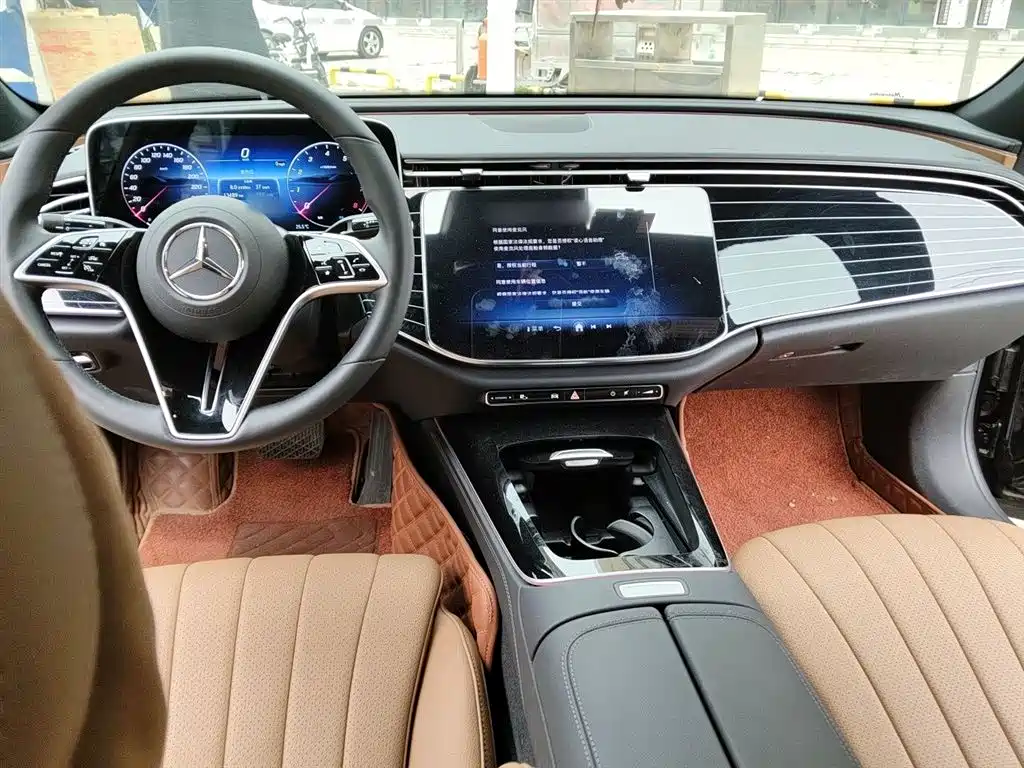 Mercedes-Benz E-Class 2025 E 260 L фото 6