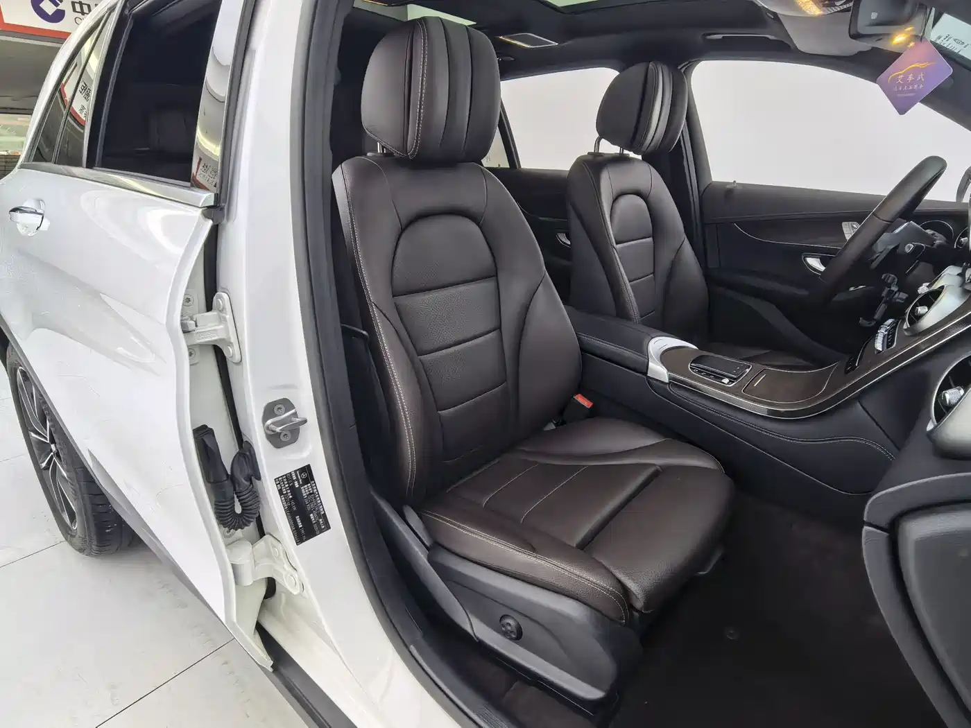 Mercedes-Benz GLC 2020 Facelift GLC 260 L 4MATIC Luxury фото 5