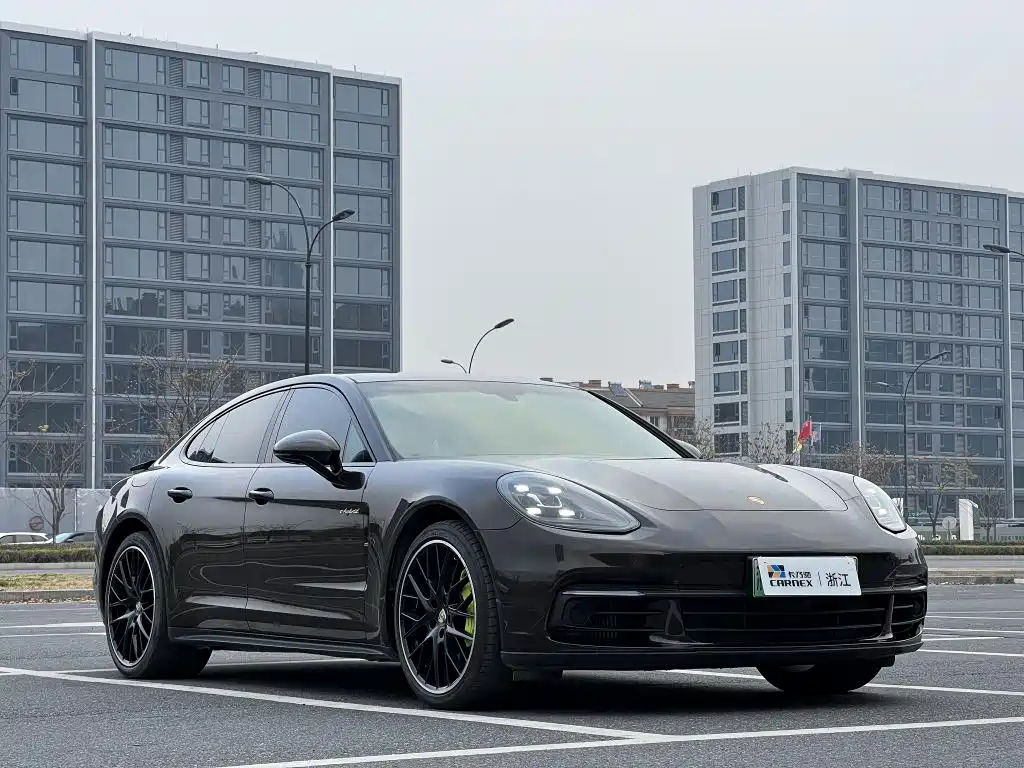 PORSCHE PANAMERA NEW ENERGY