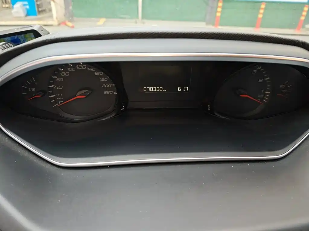 صورة 7 - Peugeot 308