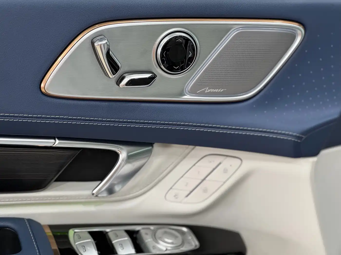 Buick Century 2023 2023 2.0T 6-Seat World Edition