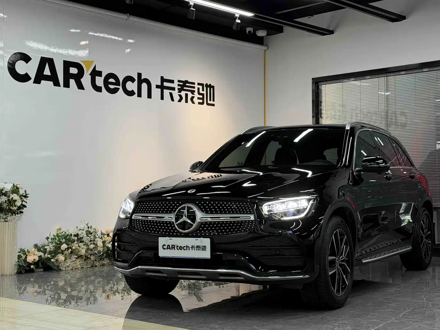 MERCEDES-BENZ GLC