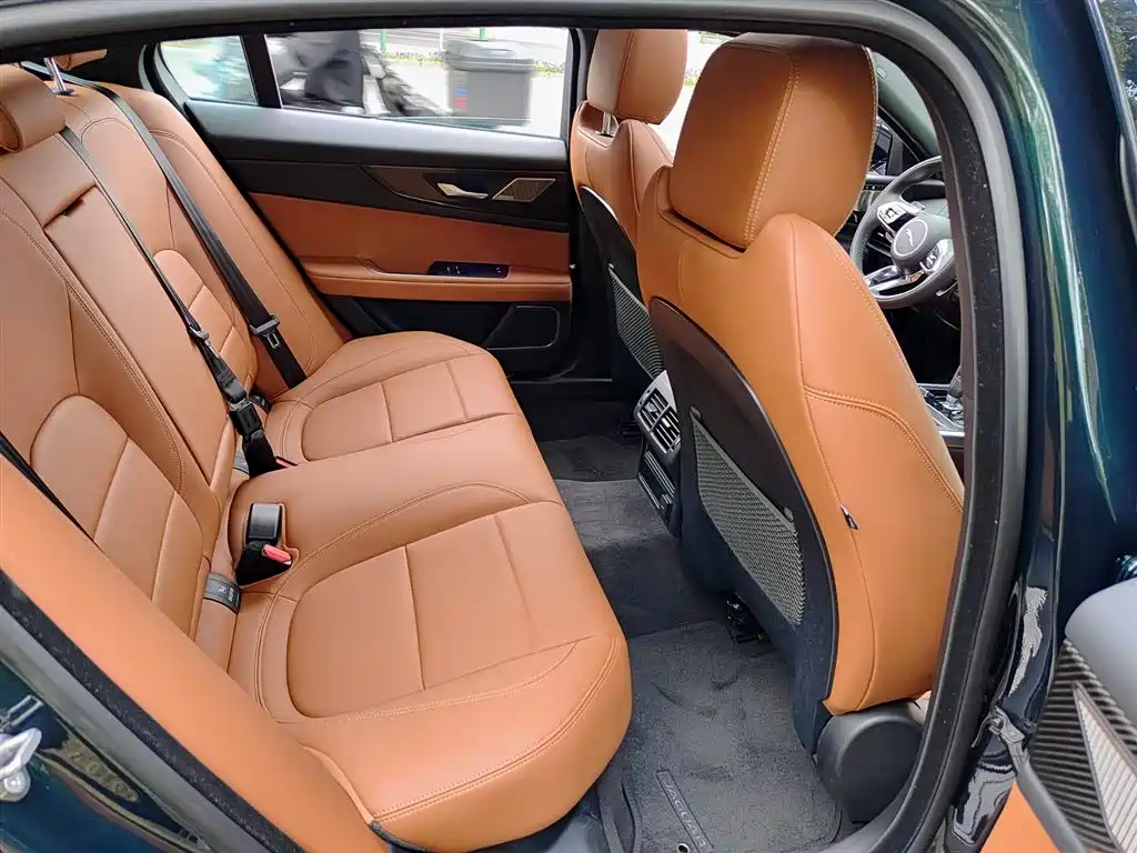 Jaguar XEL 2024 Model 2.0T 250PS R-DYNAMIC S Gloss Black Sport Edition фото 11