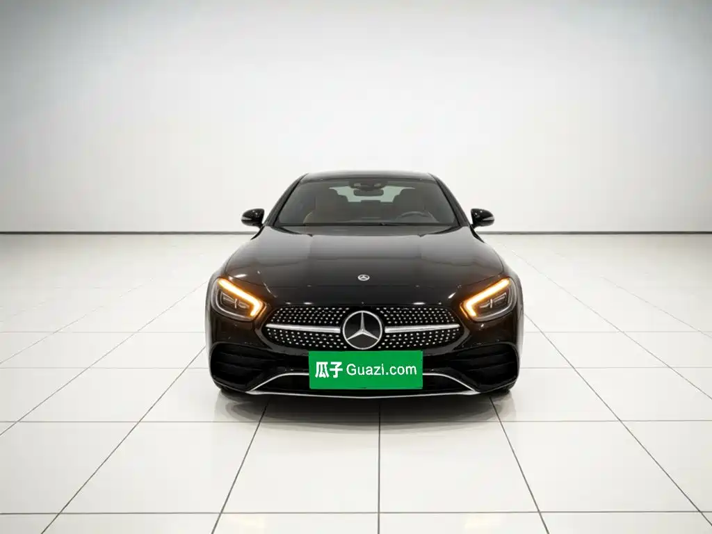Фото 2 - Mercedes-Benz E-Class