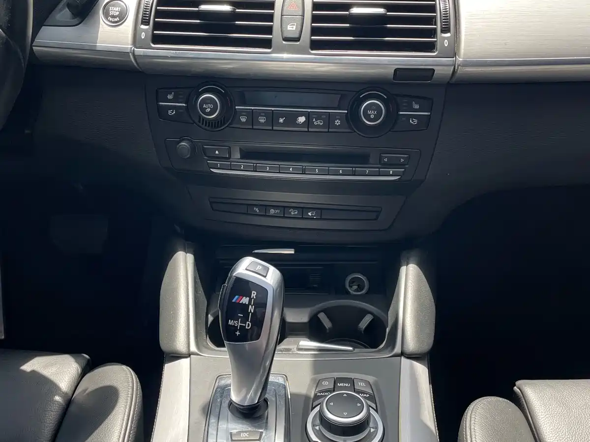 BMW X5 M 2010 X5 M фото 14