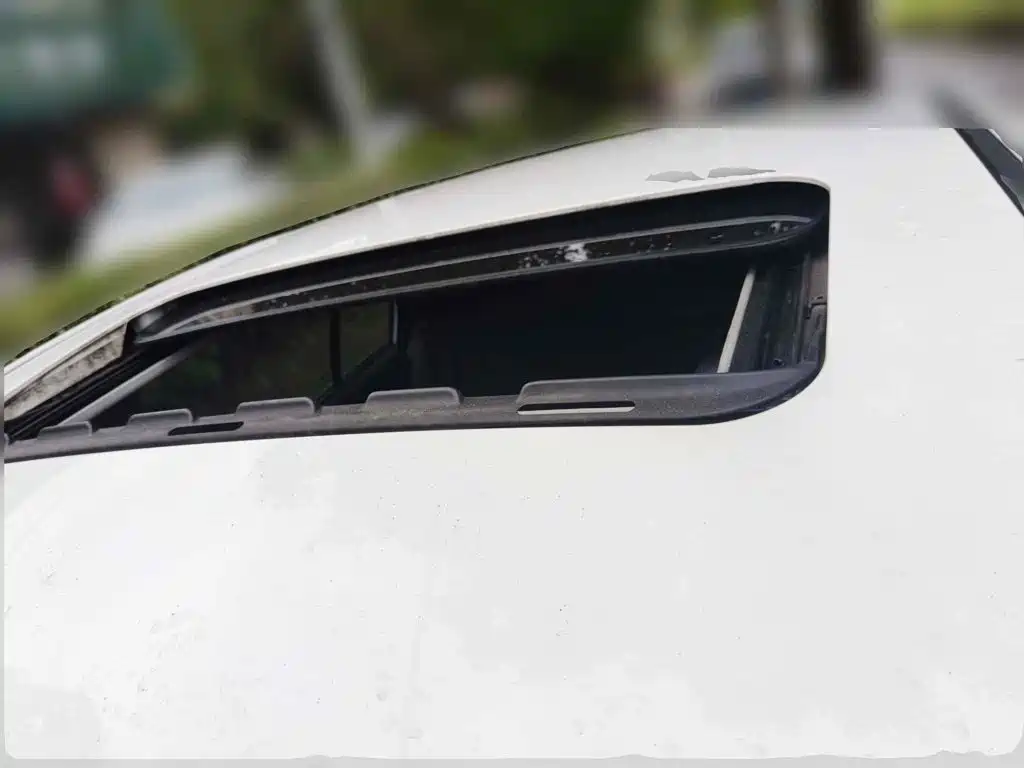 Roewe 350 2013 2013 350C 1.5L Manual Agile Edition
