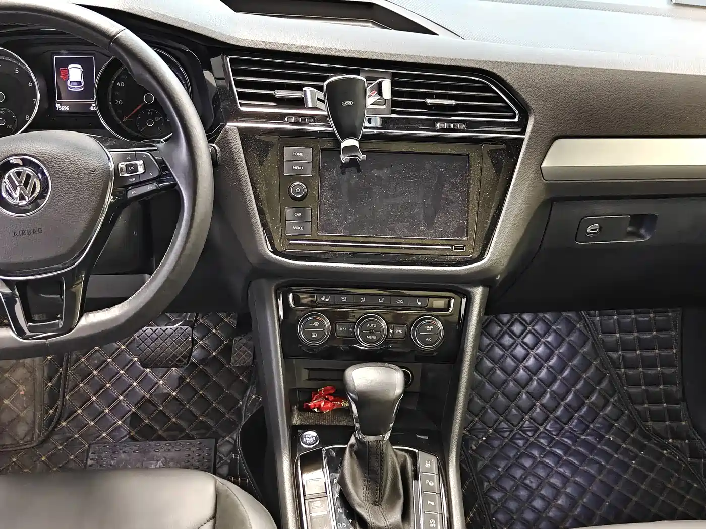 Volkswagen Tiguan L 2019 330TSI Automatic 2WD Trend Edition China VI фото 11