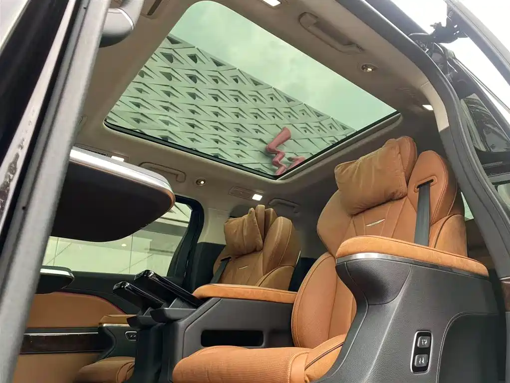 Hongqi HQ9 PHEV 2024 Model 2.0T AWD Luxury Edition фото 33