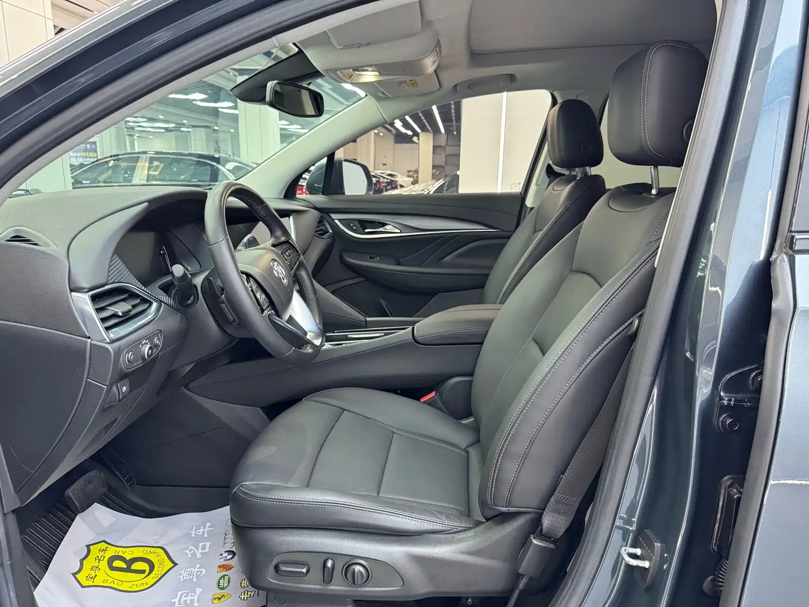Фото 7 - Buick Enclave