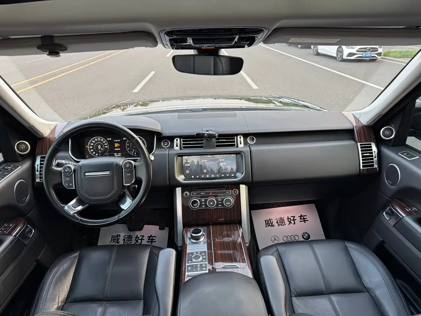 Land Rover Range Rover 2017 3.0 SC V6 Golden Age Edition фото 17
