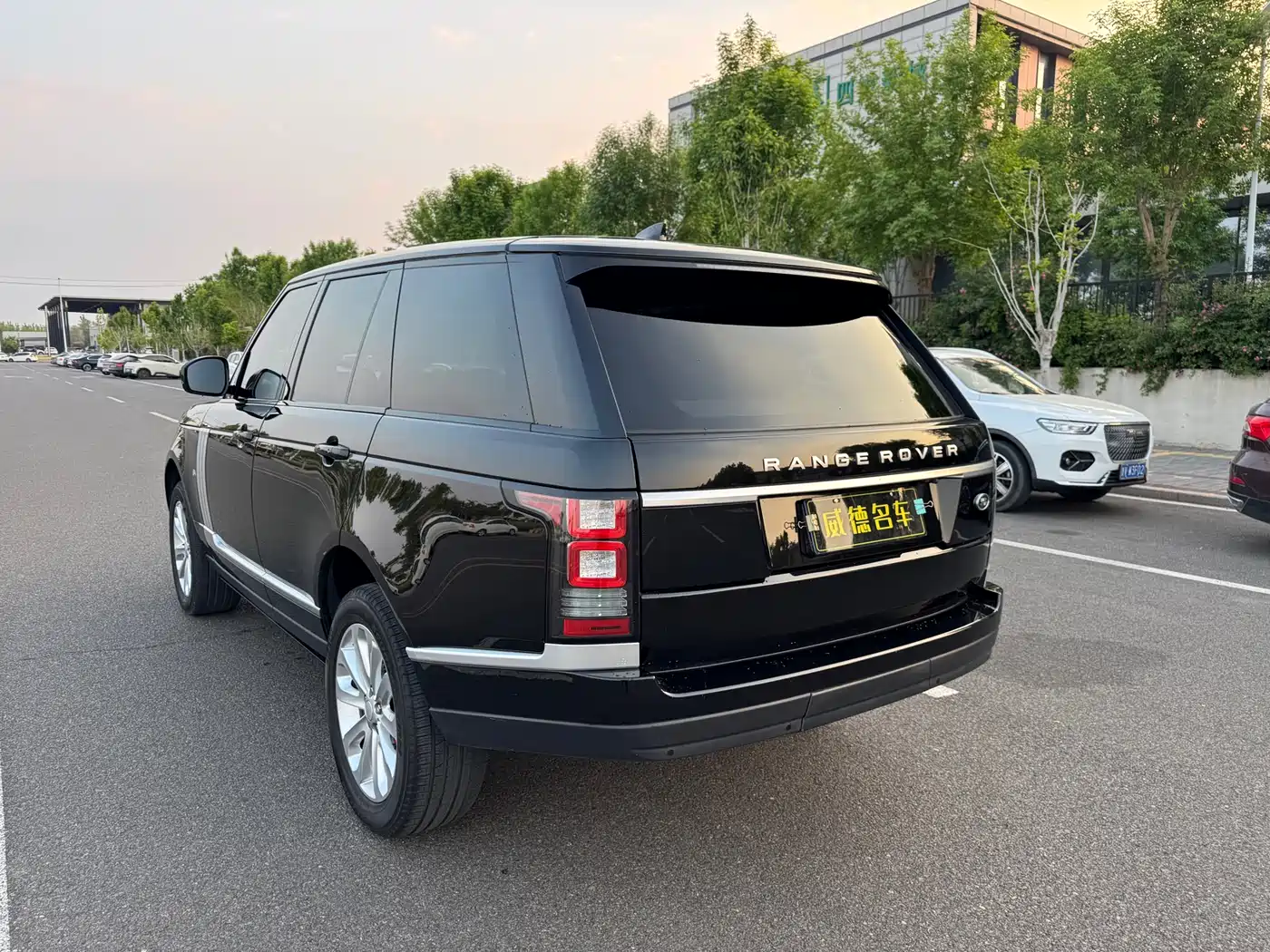 Land Rover Range Rover 2017 3.0 SC V6 Golden Age Edition фото 5