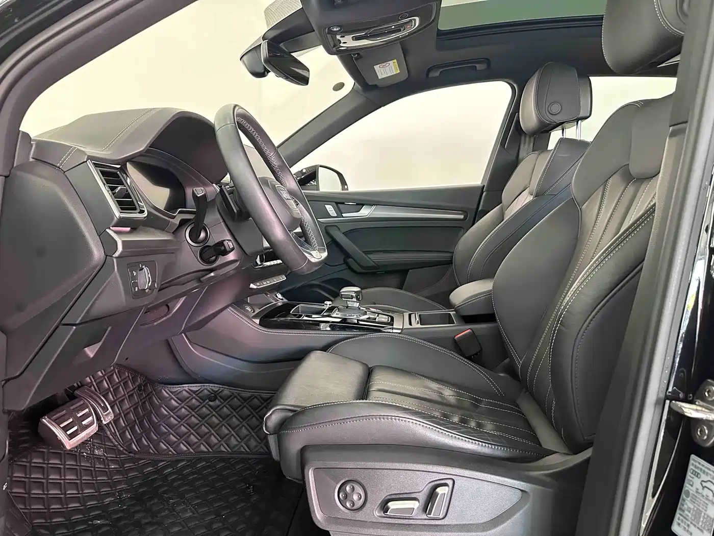 Audi Q5L 2023 40T Luxury Dynamic фото 12