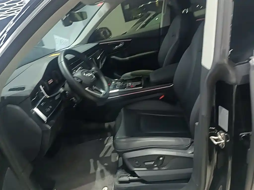 Audi Q8 2023 55 TFSI Luxury Sport фото 15