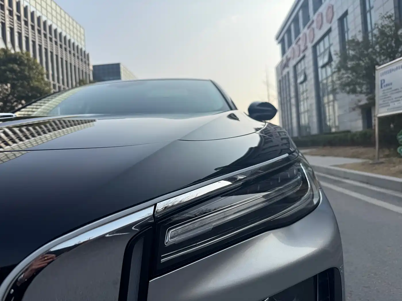 Hongqi H5 2025 1.5T DCT Flag Rhythm 500,000 Units Memorial Edition фото 2