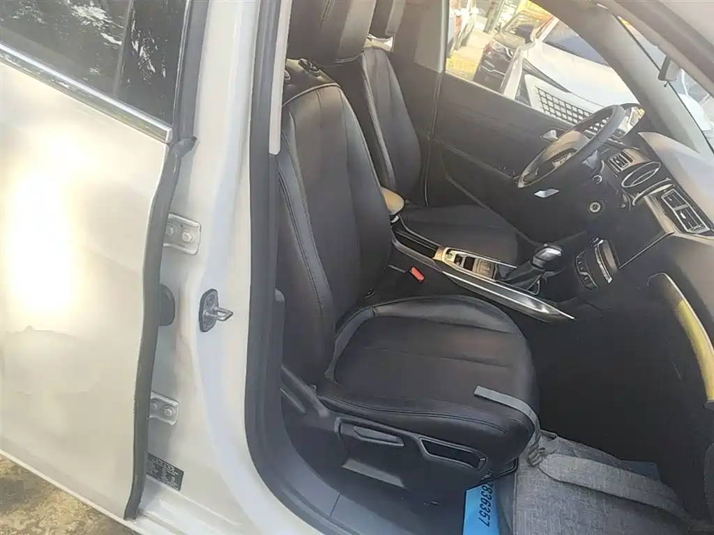 Peugeot 408 2014 1.8L Automatic Luxury Edition фото 25