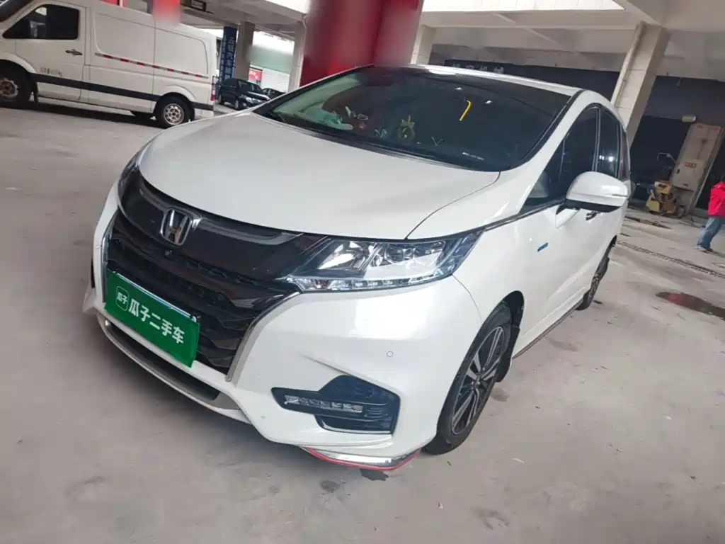 Фото 2 - Honda Odyssey