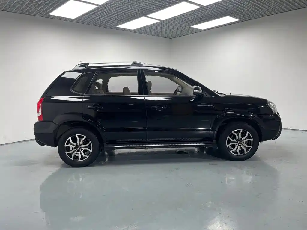 Hyundai Tucson 2015 2013 2.0L Manual 2WD Fashion