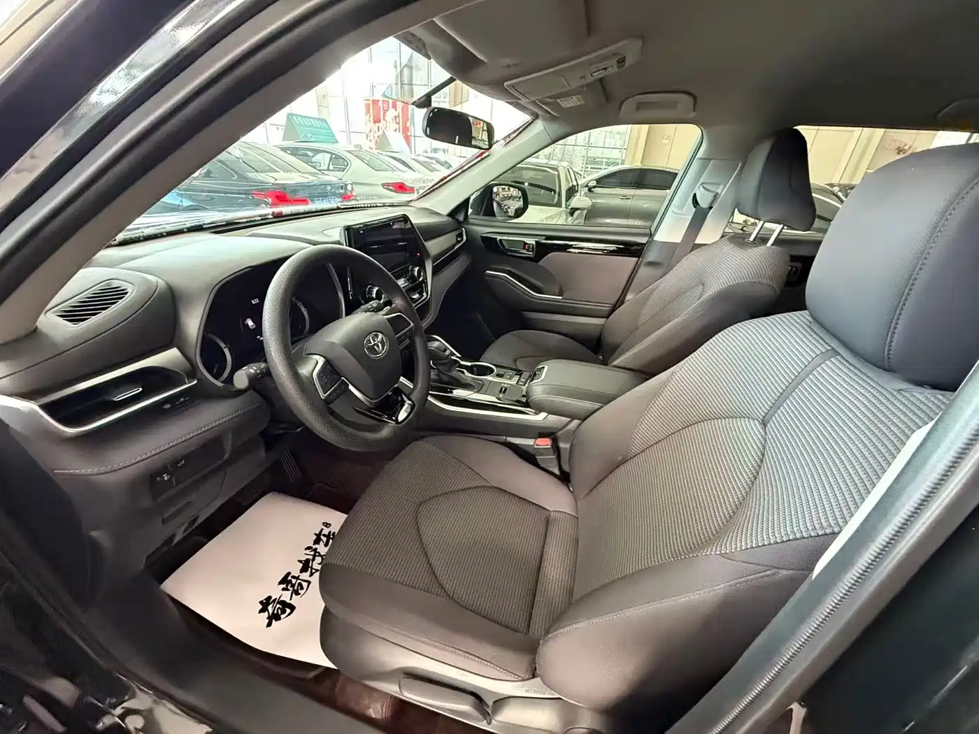 Toyota Highlander 2023 2.5L Smart Hybrid Dual Engine FWD Elite 5-Seater фото 7